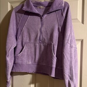 Light purple NEW pullover medium